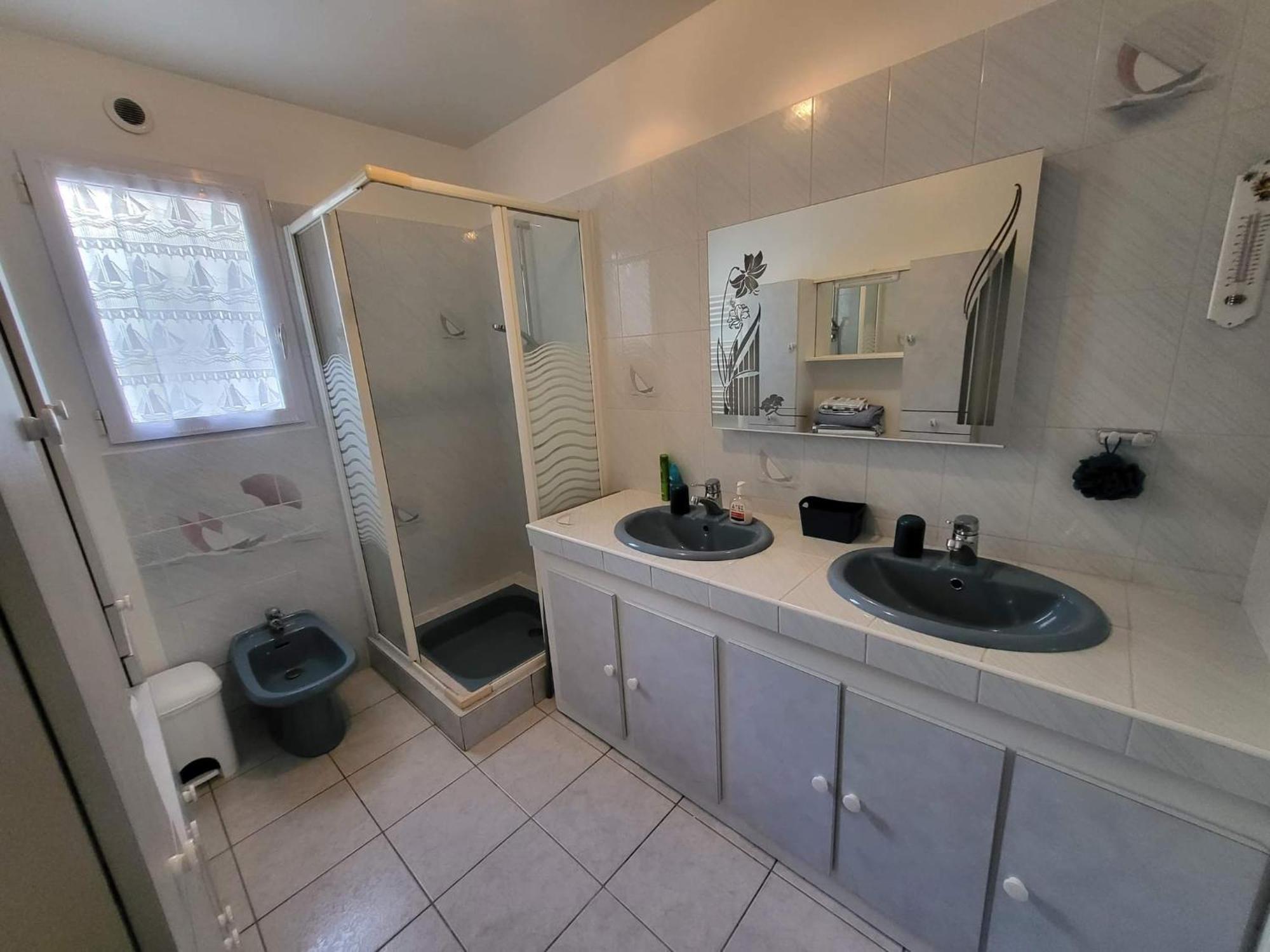 Appartement 3 Chambres 6 Pers Rez De Jardin 5Min Plage Quartier Du Phare Location Du Dimanche Au Dimanche En Juillet Et Aout 滨海拉特朗什 外观 照片