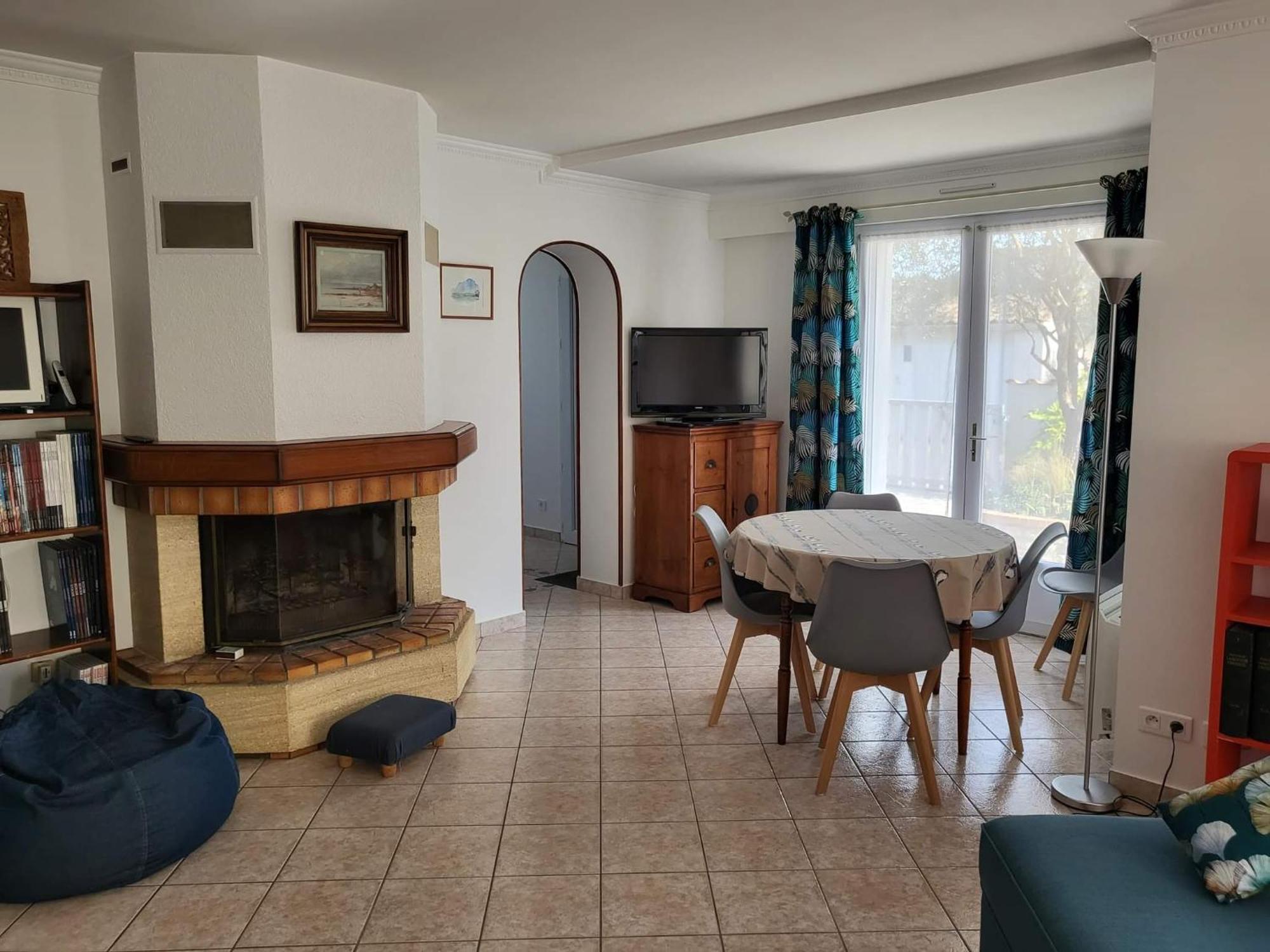 Appartement 3 Chambres 6 Pers Rez De Jardin 5Min Plage Quartier Du Phare Location Du Dimanche Au Dimanche En Juillet Et Aout 滨海拉特朗什 外观 照片